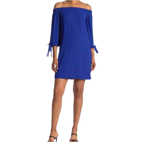 Vince Camuto Dresses & Skirts - Vince Camuto Strapless Dress